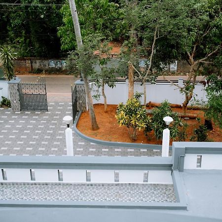 Varkala- Aroma Ac Pvt Villa Hammocks Kitchen Exterior photo